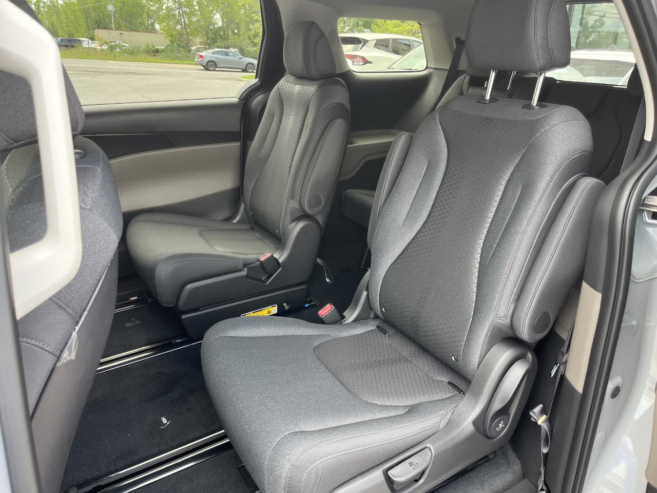 Kia Carnival LX FWD 2027