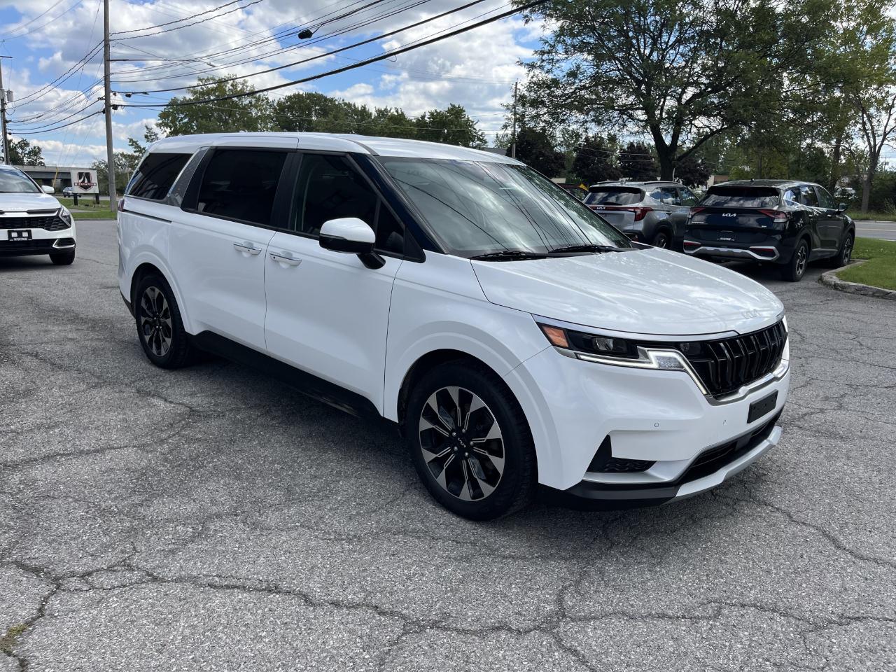 2024 Kia Carnival EX FWD