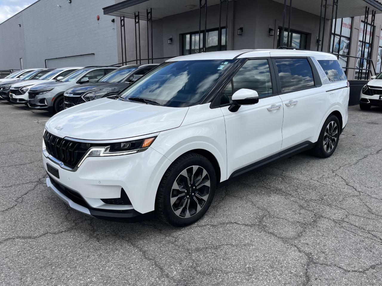 Kia Carnival EX FWD 2024