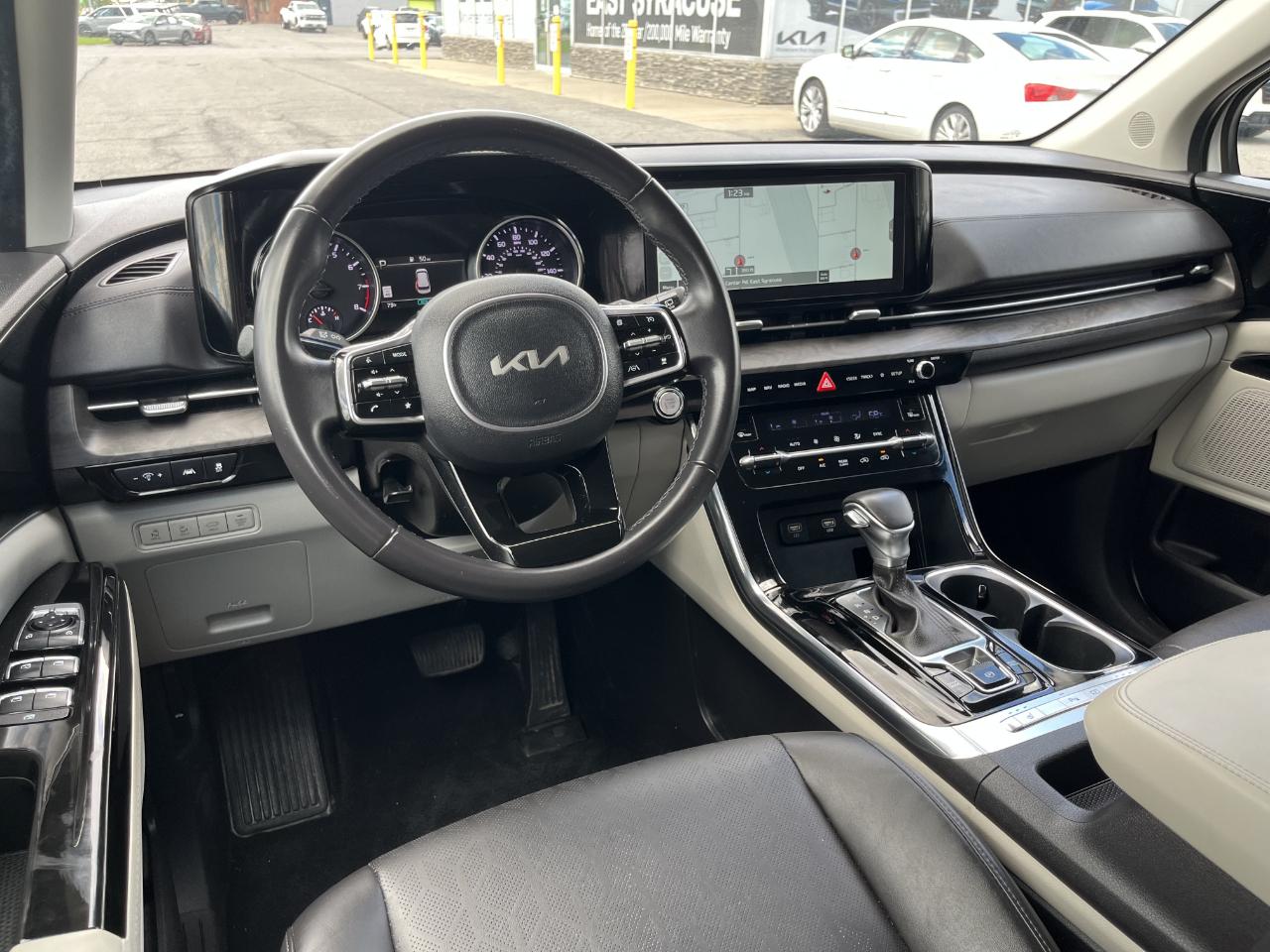 Kia Carnival EX FWD 2024
