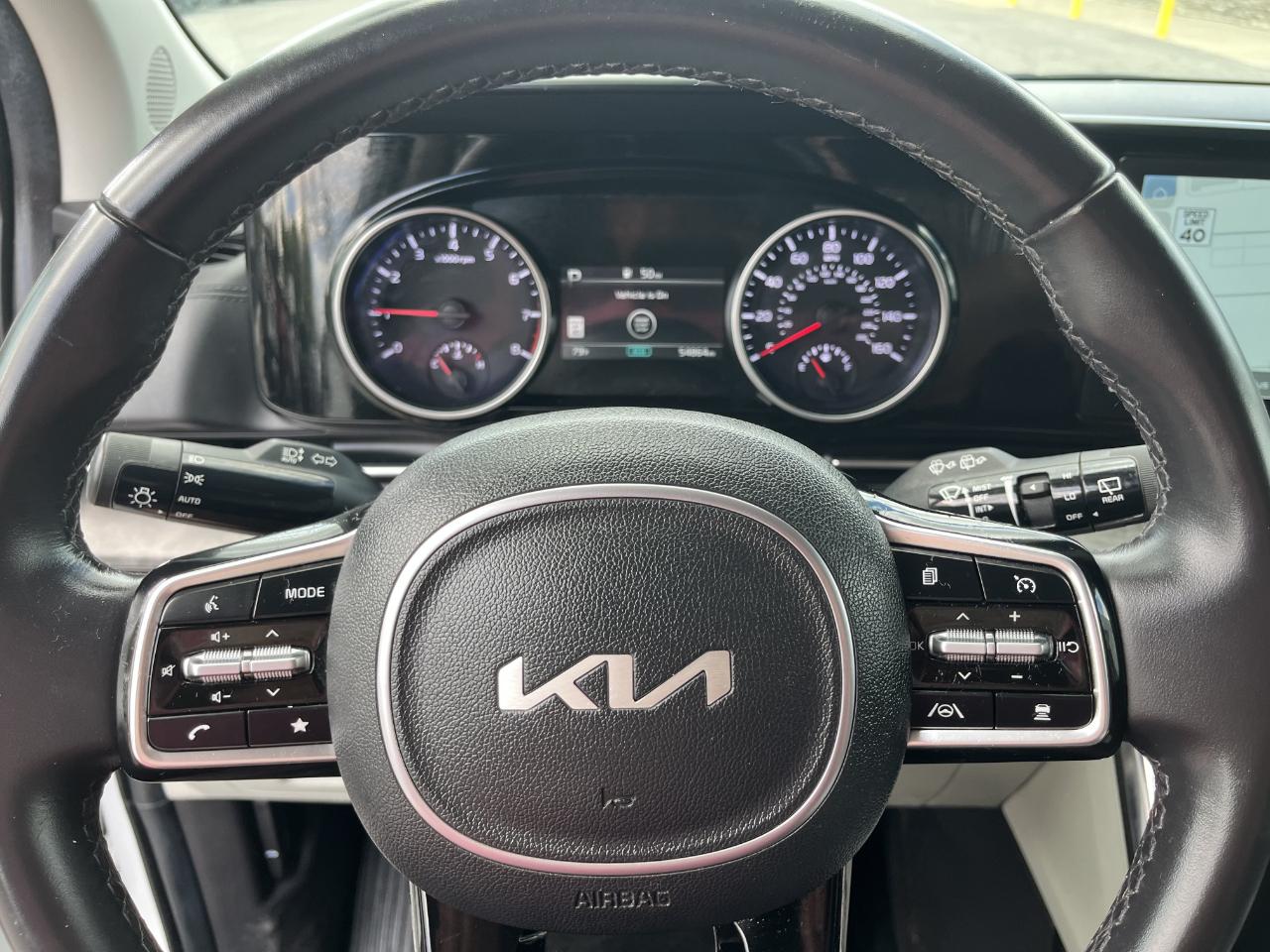 Kia Carnival EX FWD 2024