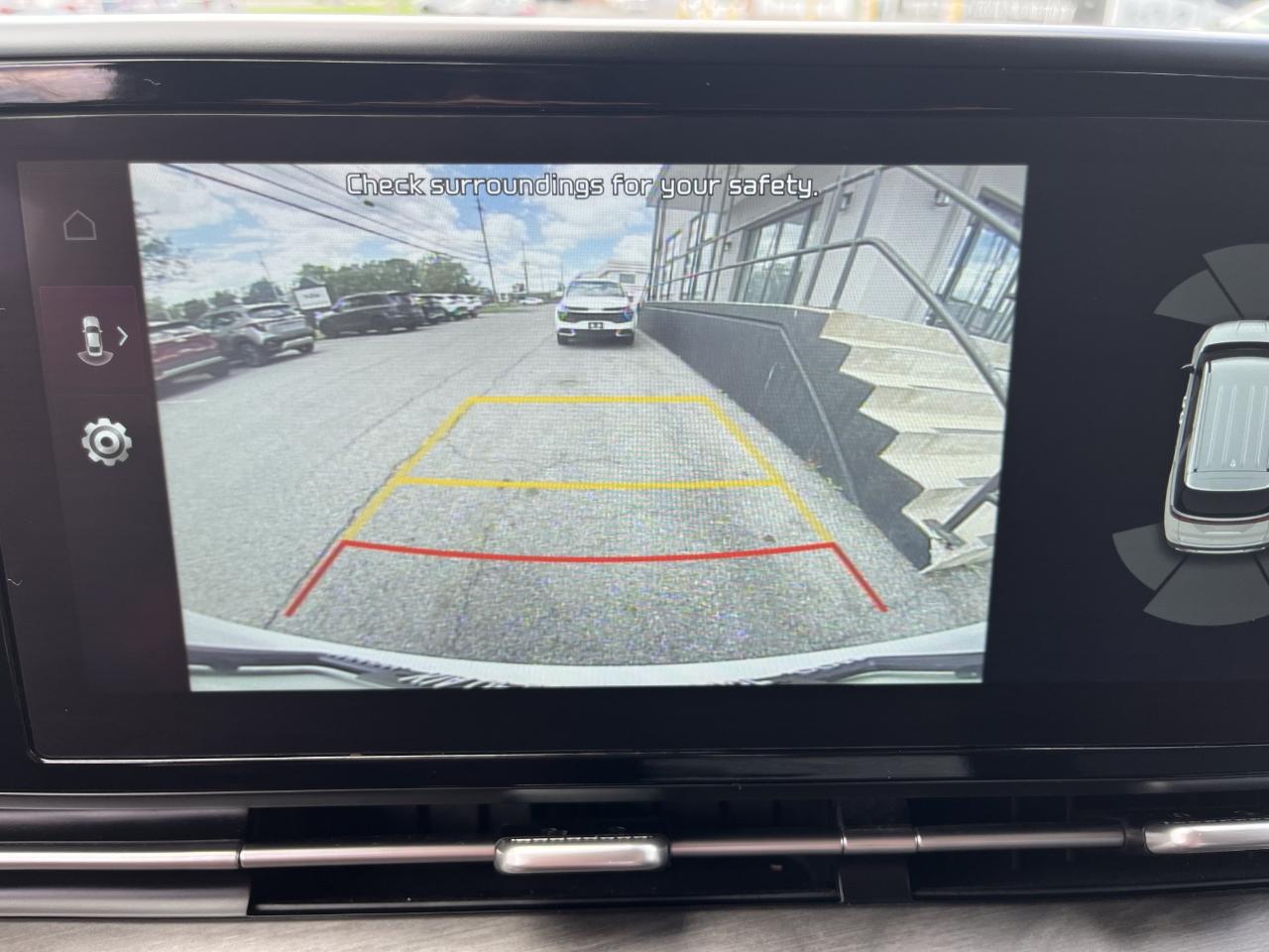 Kia Carnival EX FWD 2024