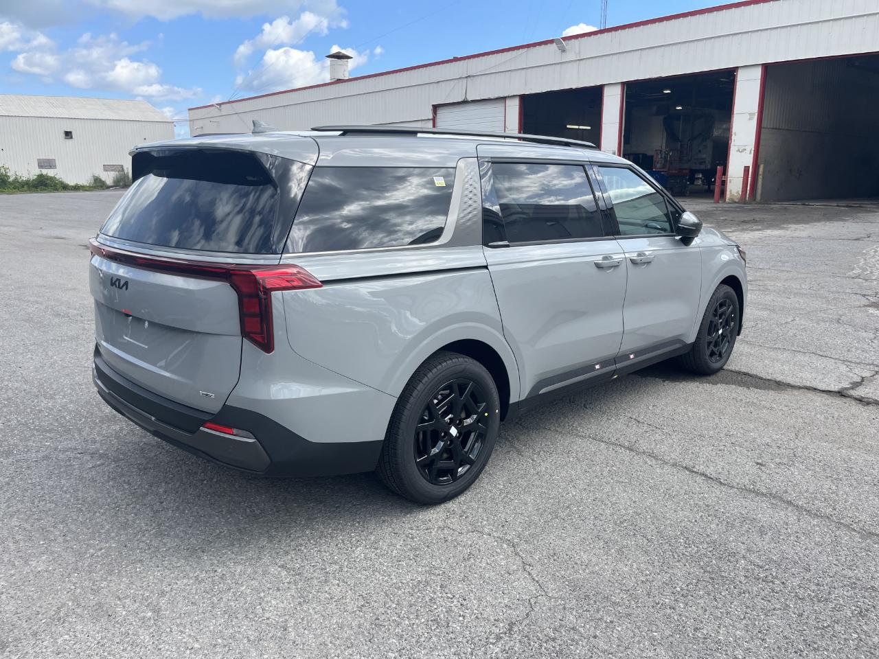 Kia Carnival Hybrid EX FWD 2027