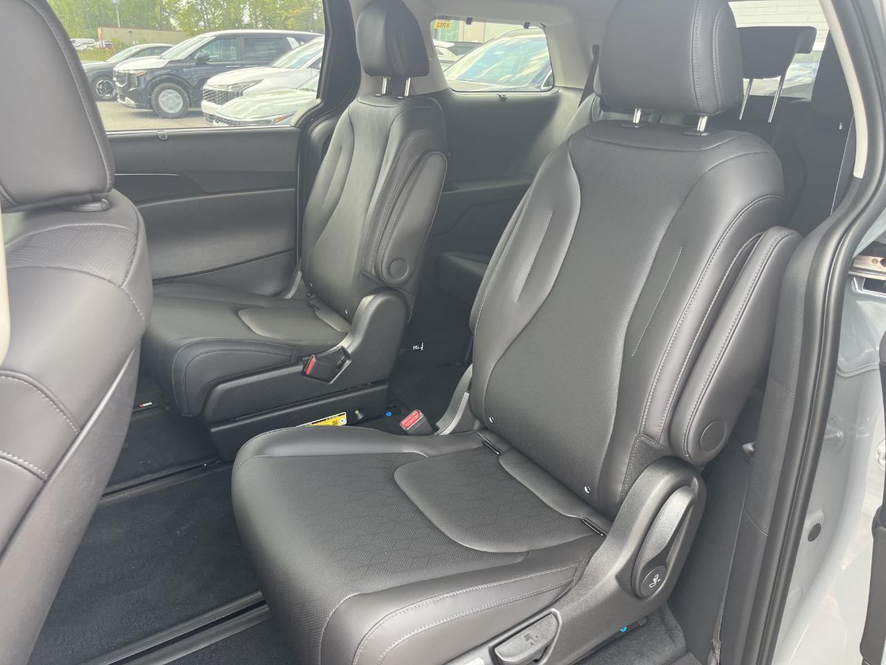 Kia Carnival Hybrid EX FWD 2027