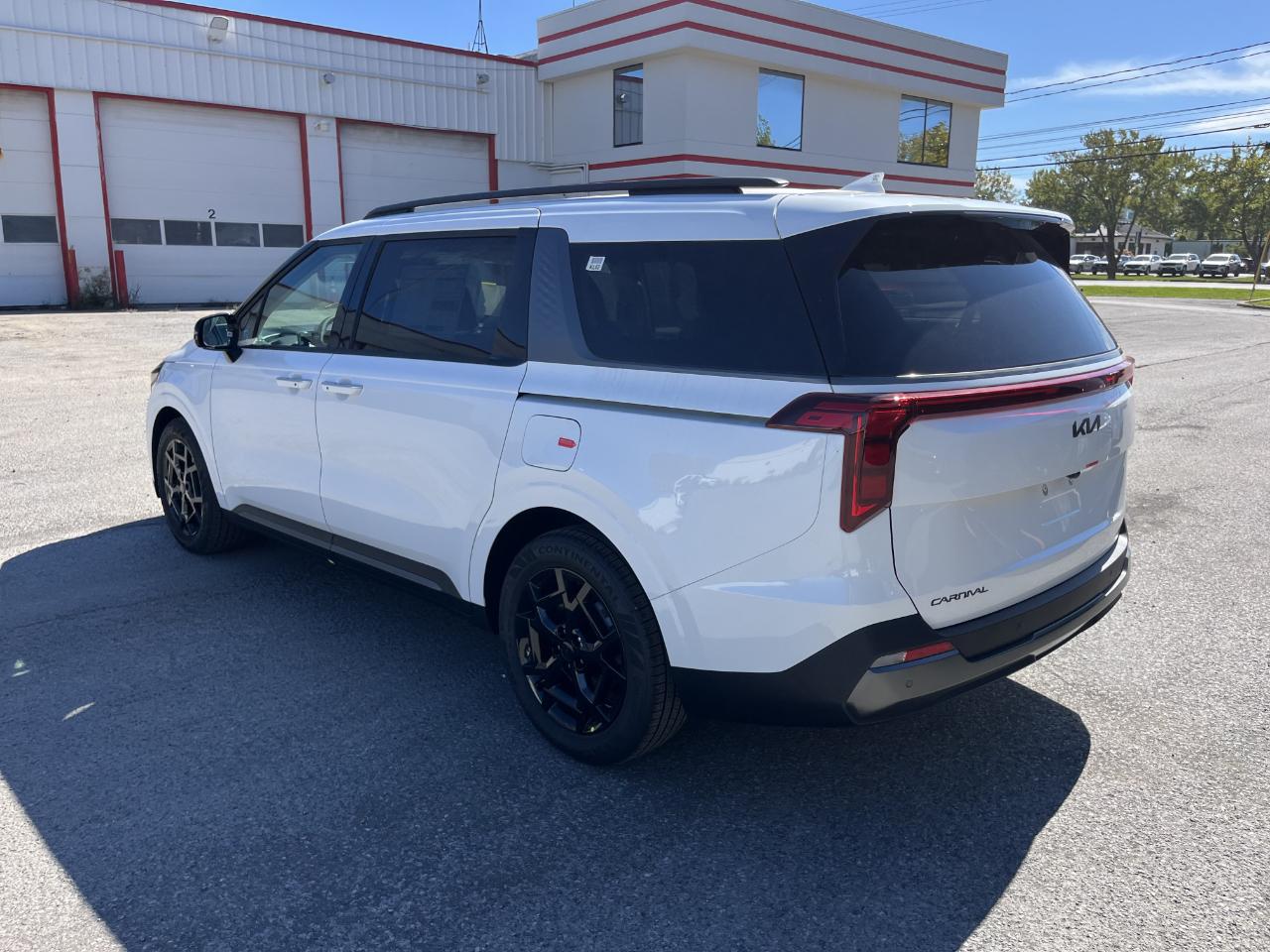 Kia Carnival EX FWD 2027