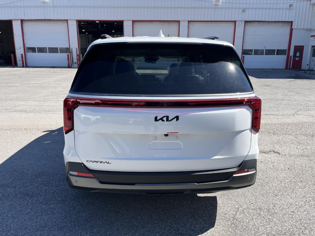 Kia Carnival EX FWD 2027
