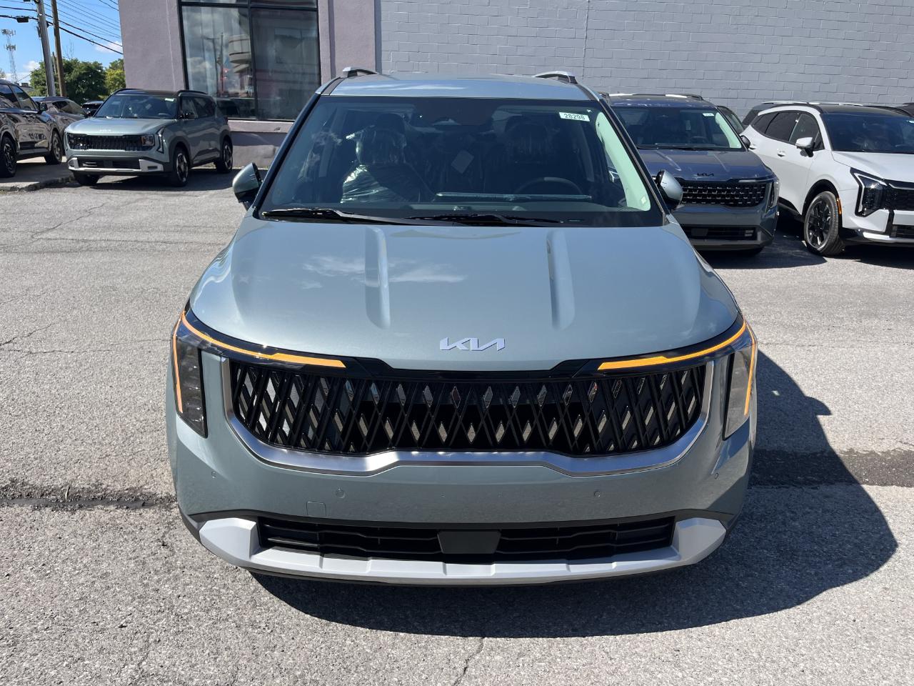 Kia Carnival EX FWD 2027