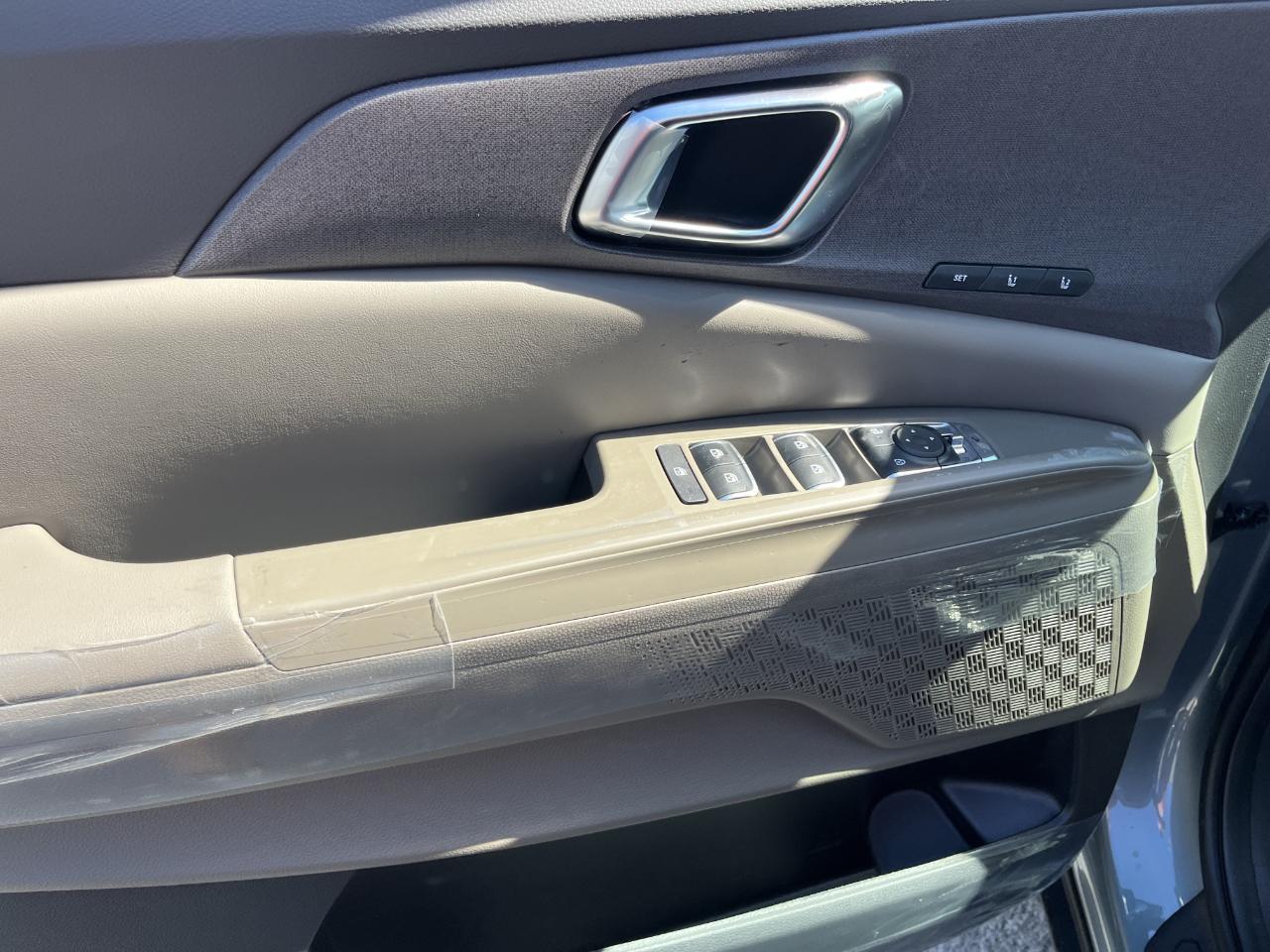 Kia Carnival EX FWD 2027