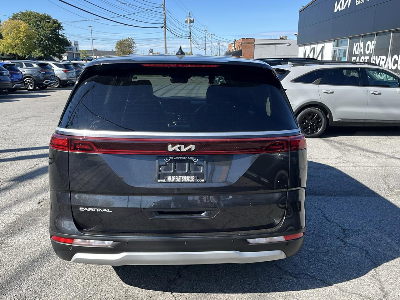Kia Carnival LX FWD w/Seat Pkg 2024