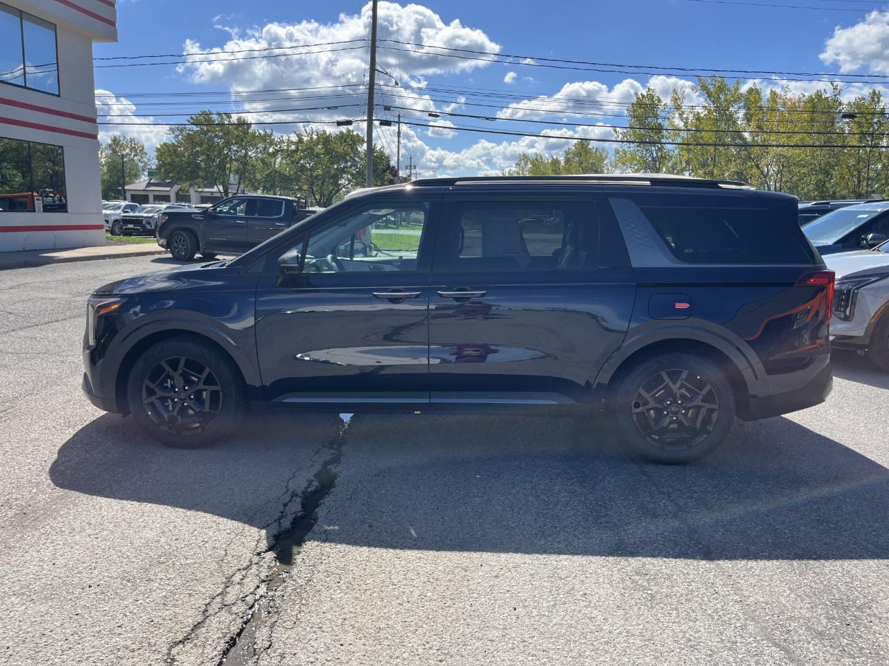 Kia Carnival EX FWD 2027
