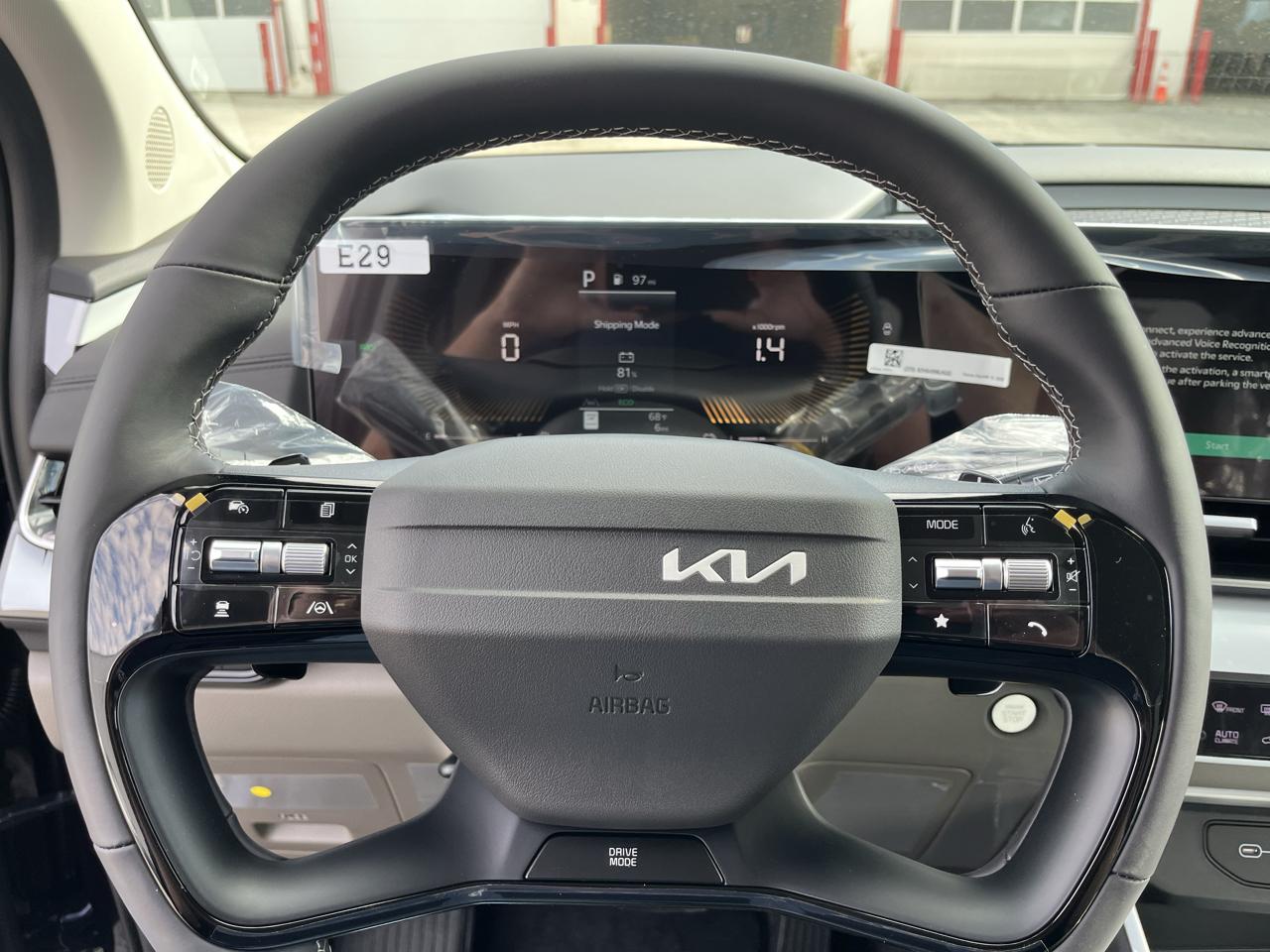 Kia Carnival Hybrid LXS FWD 2027
