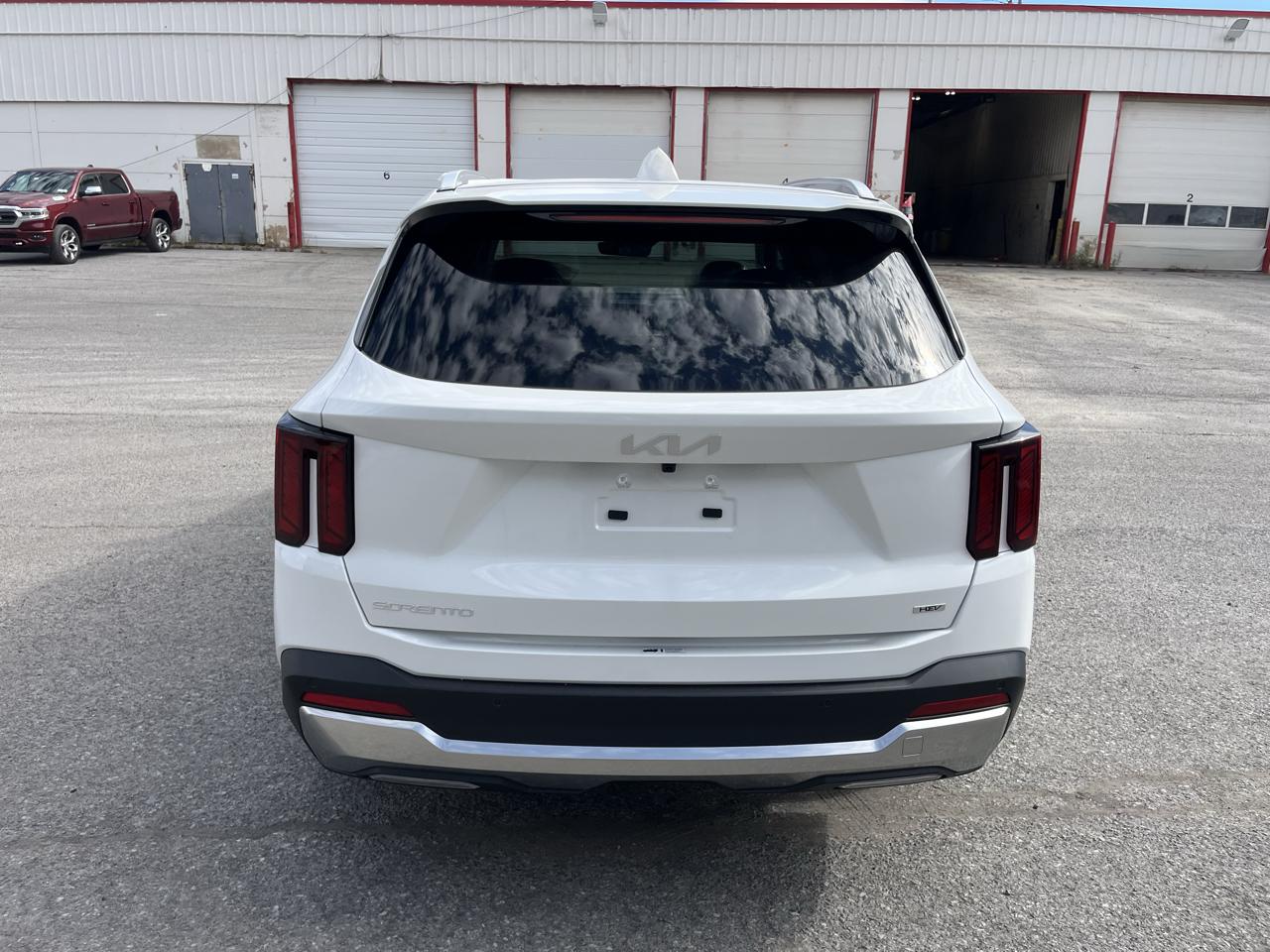 Kia Sorento Hybrid EX AWD 2026