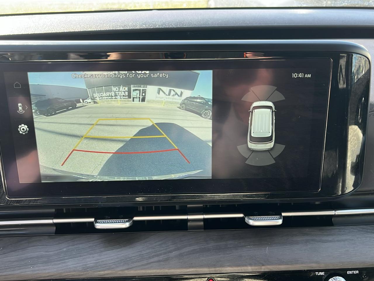 Kia Carnival EX FWD 2024