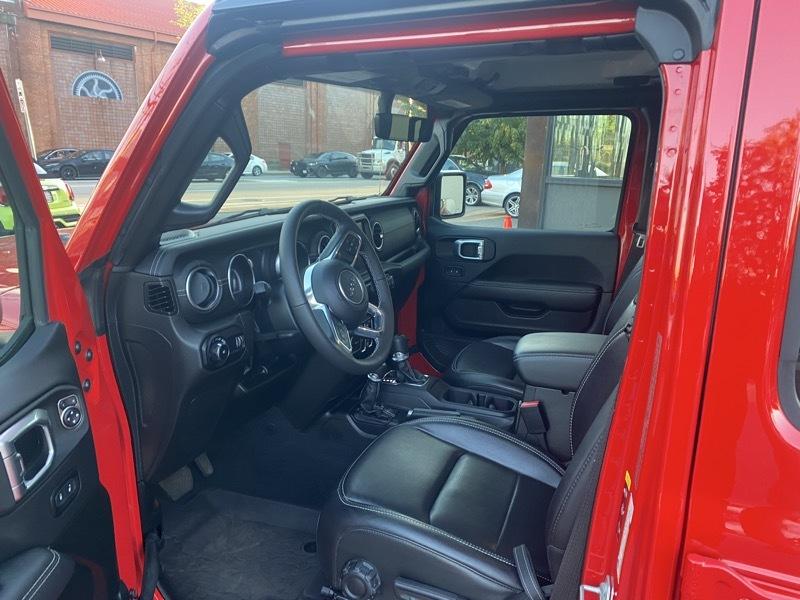 2023 Jeep Wrangler 4-Door Sahara - Photo 8