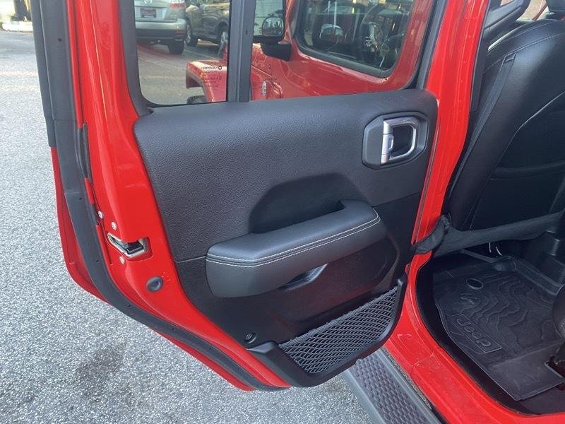 2023 Jeep Wrangler 4-Door Sahara - Photo 11