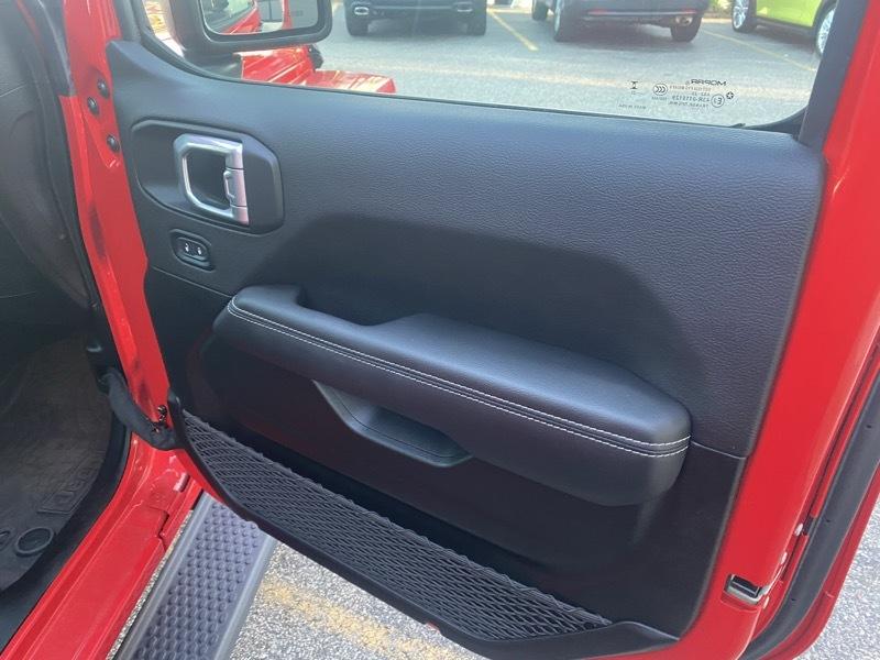 2023 Jeep Wrangler 4-Door Sahara - Photo 16