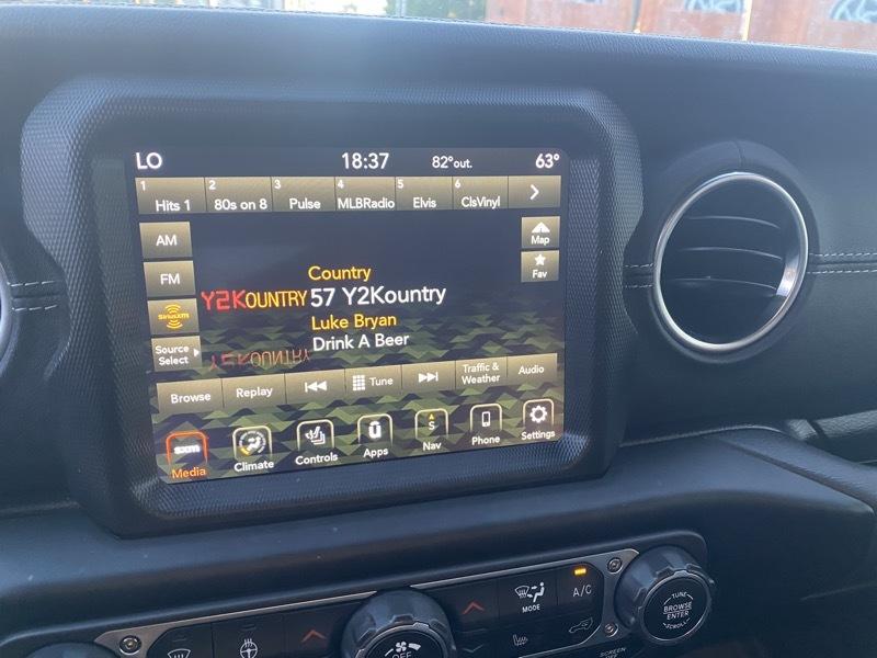2023 Jeep Wrangler 4-Door Sahara - Photo 21