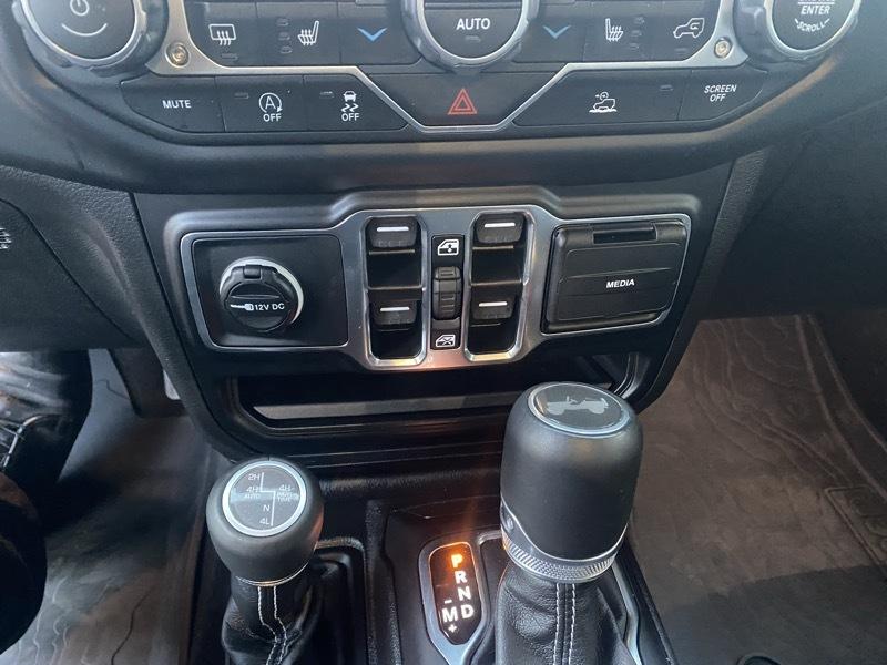 2023 Jeep Wrangler 4-Door Sahara - Photo 25