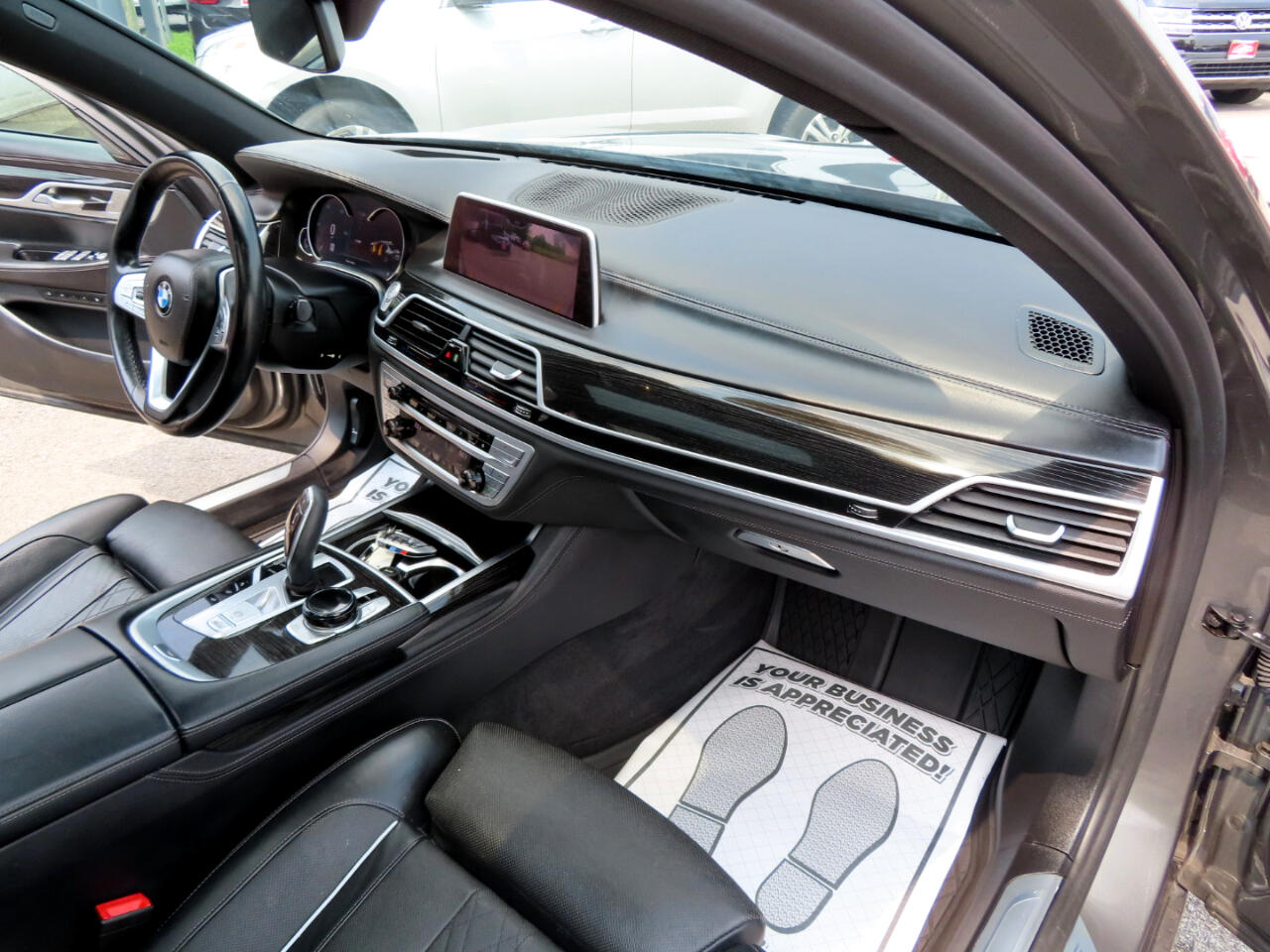 BMW 7 Series 750i xDrive Sedan 2019 BMW 7 Series 750i xDrive Sedan 2019