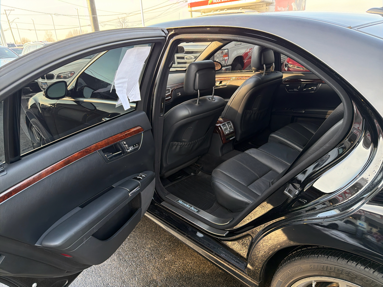 Mercedes-Benz S-Class 4dr Sdn 5.5L V8 4MATIC 2009