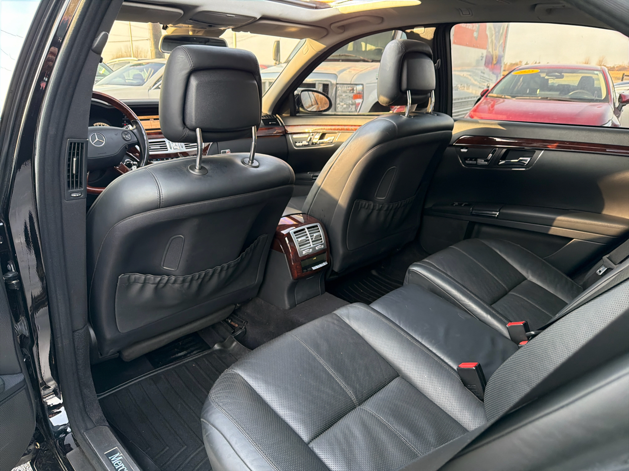 Mercedes-Benz S-Class 4dr Sdn 5.5L V8 4MATIC 2009