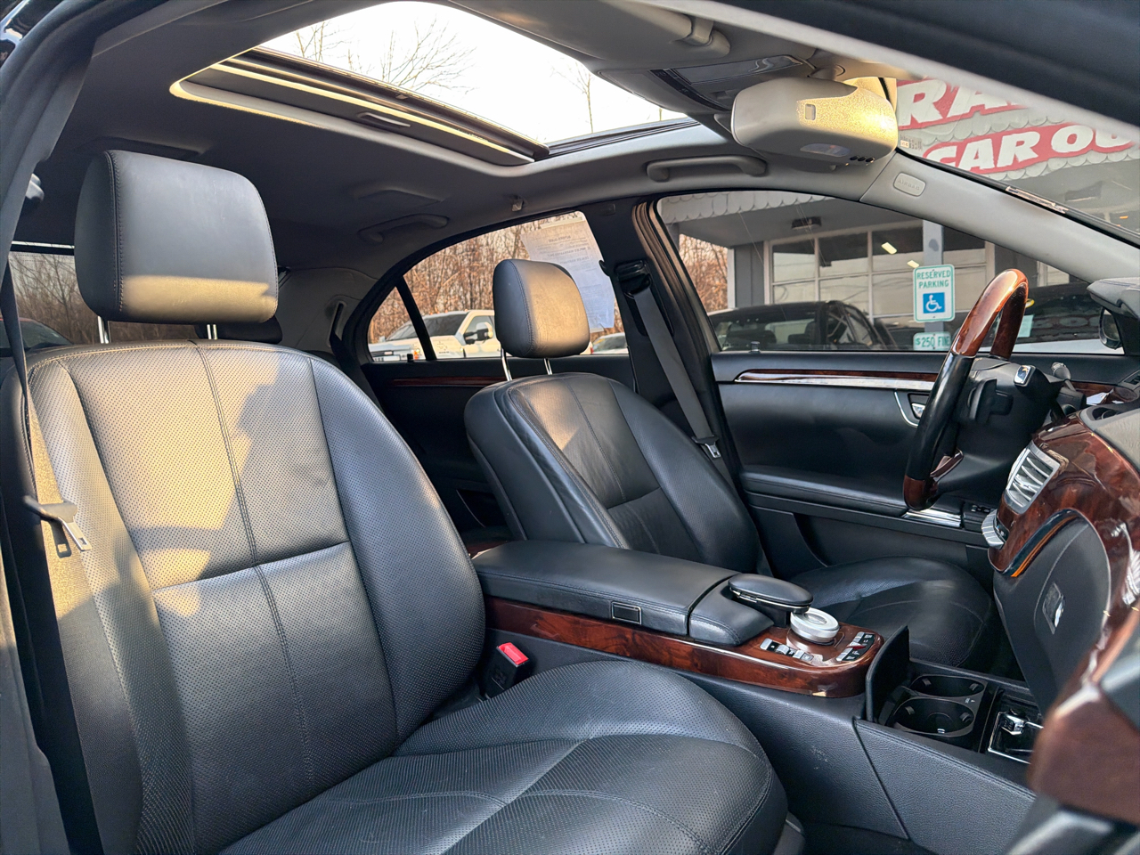 Mercedes-Benz S-Class 4dr Sdn 5.5L V8 4MATIC 2009