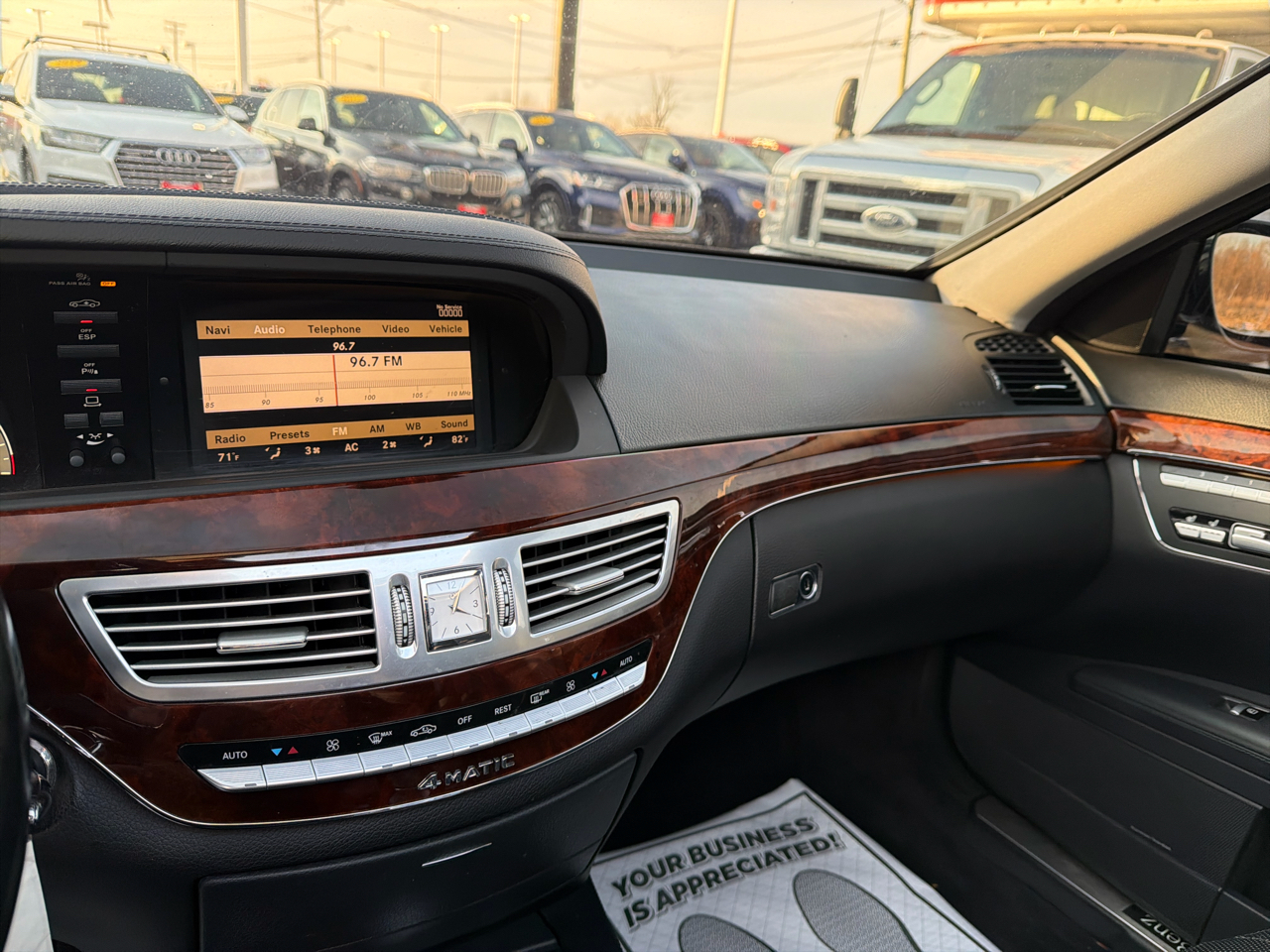 Mercedes-Benz S-Class 4dr Sdn 5.5L V8 4MATIC 2009