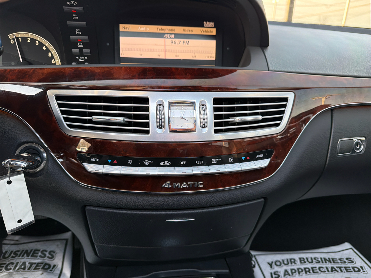 Mercedes-Benz S-Class 4dr Sdn 5.5L V8 4MATIC 2009