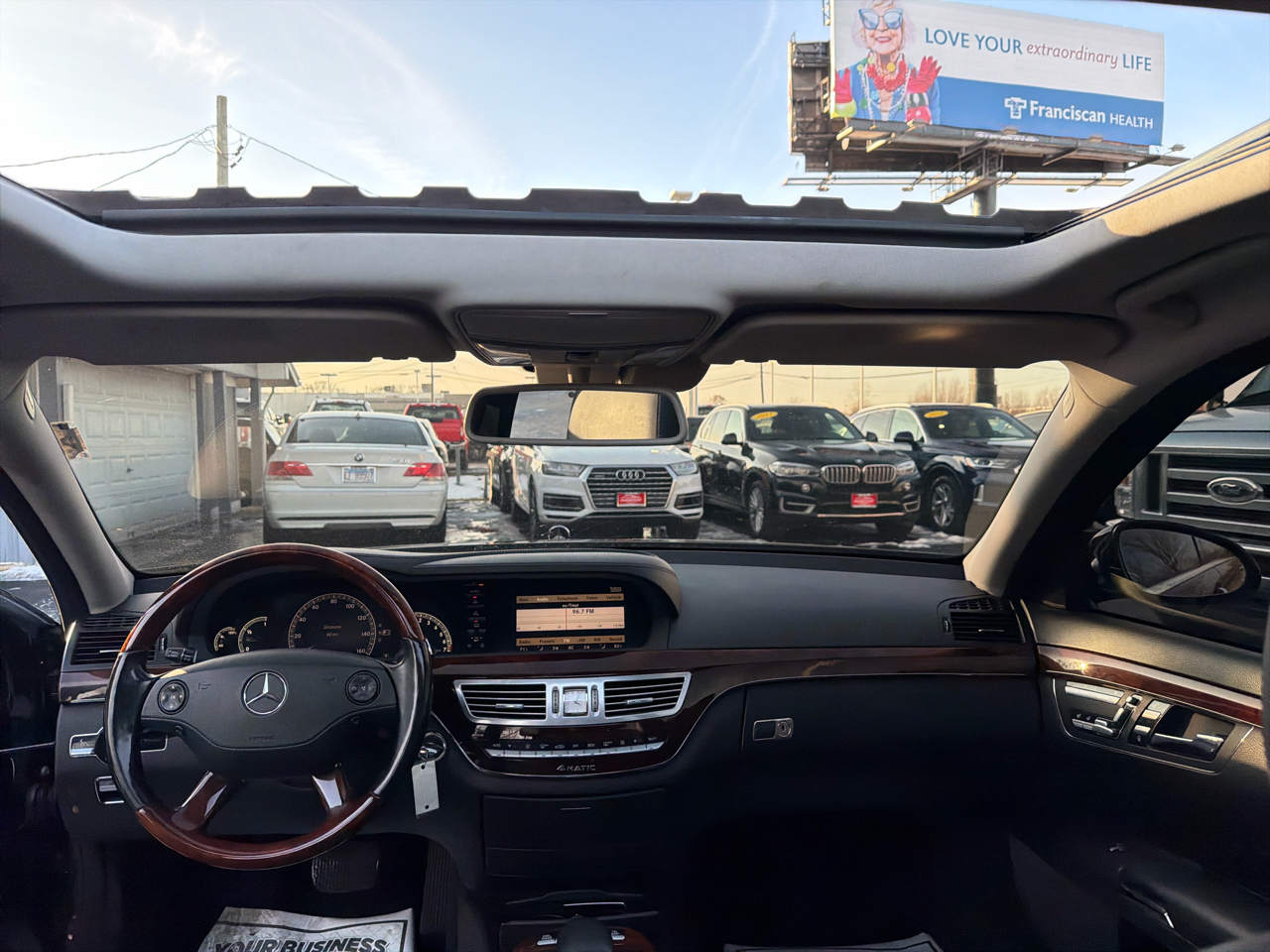 Mercedes-Benz S-Class 4dr Sdn 5.5L V8 4MATIC 2009