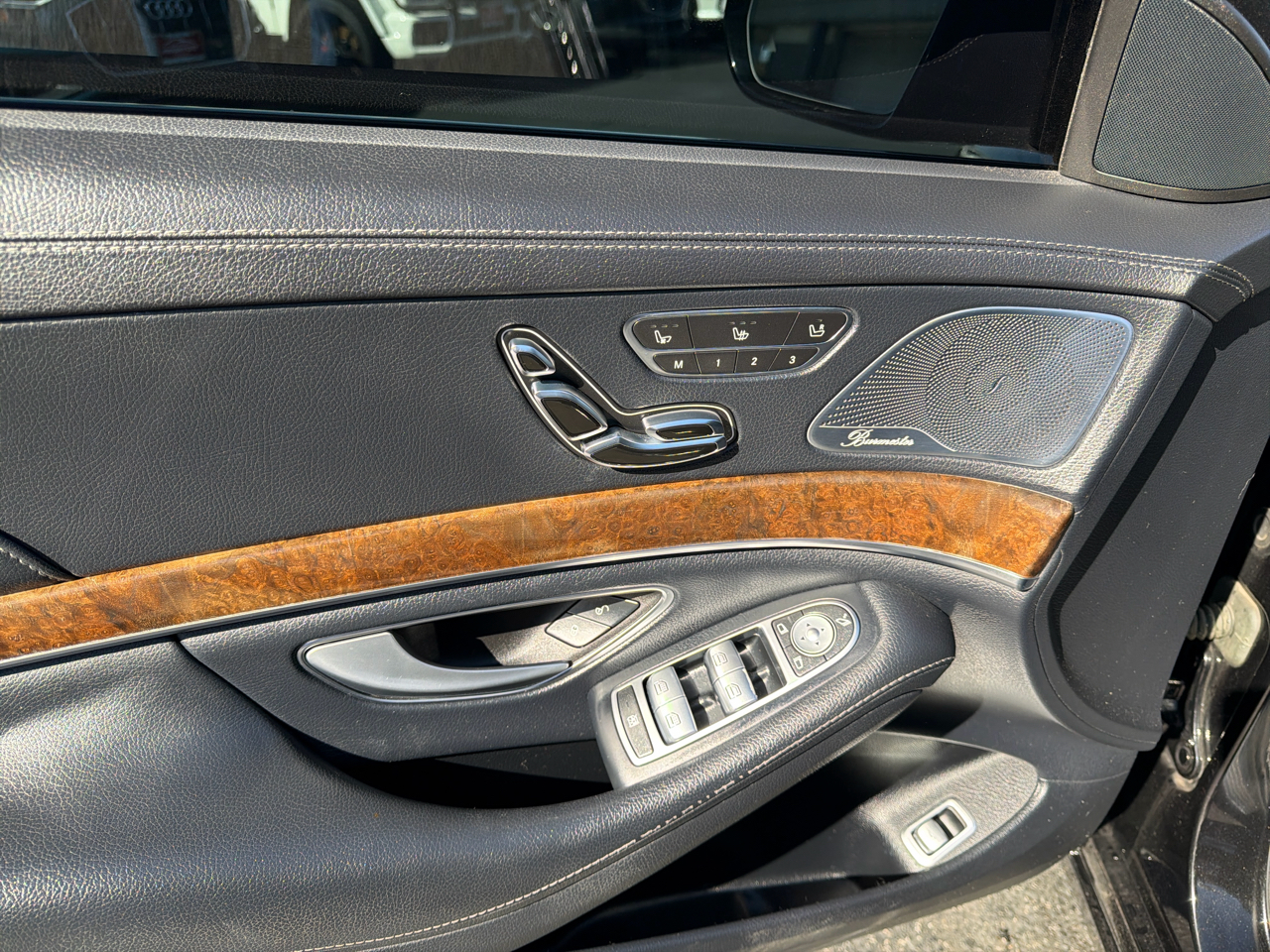 Mercedes-Benz S-Class 4dr Sdn S 550 4MATIC 2015 Mercedes-Benz S-Class 4dr Sdn S 550 4MATIC 2015