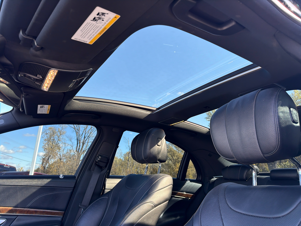 Mercedes-Benz S-Class 4dr Sdn S 550 4MATIC 2015 Mercedes-Benz S-Class 4dr Sdn S 550 4MATIC 2015