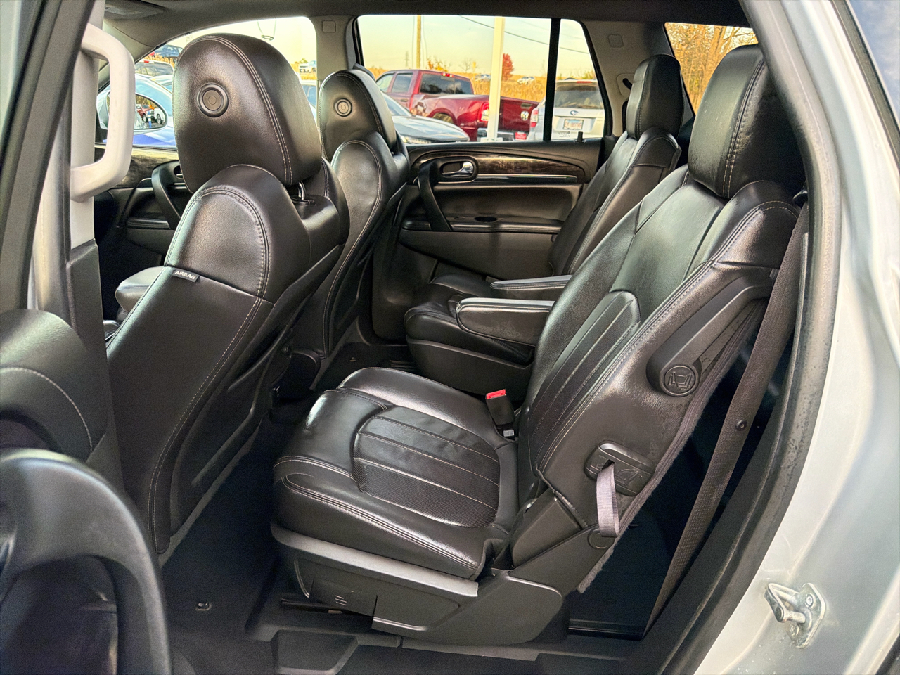 Buick Enclave AWD 4dr Leather 2015 Buick Enclave AWD 4dr Leather 2015