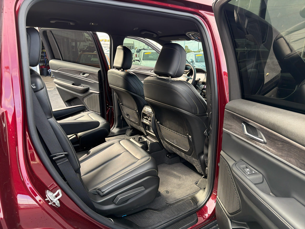 Jeep Grand Cherokee L Limited 4x4 2024 Jeep Grand Cherokee L Limited 4x4 2024