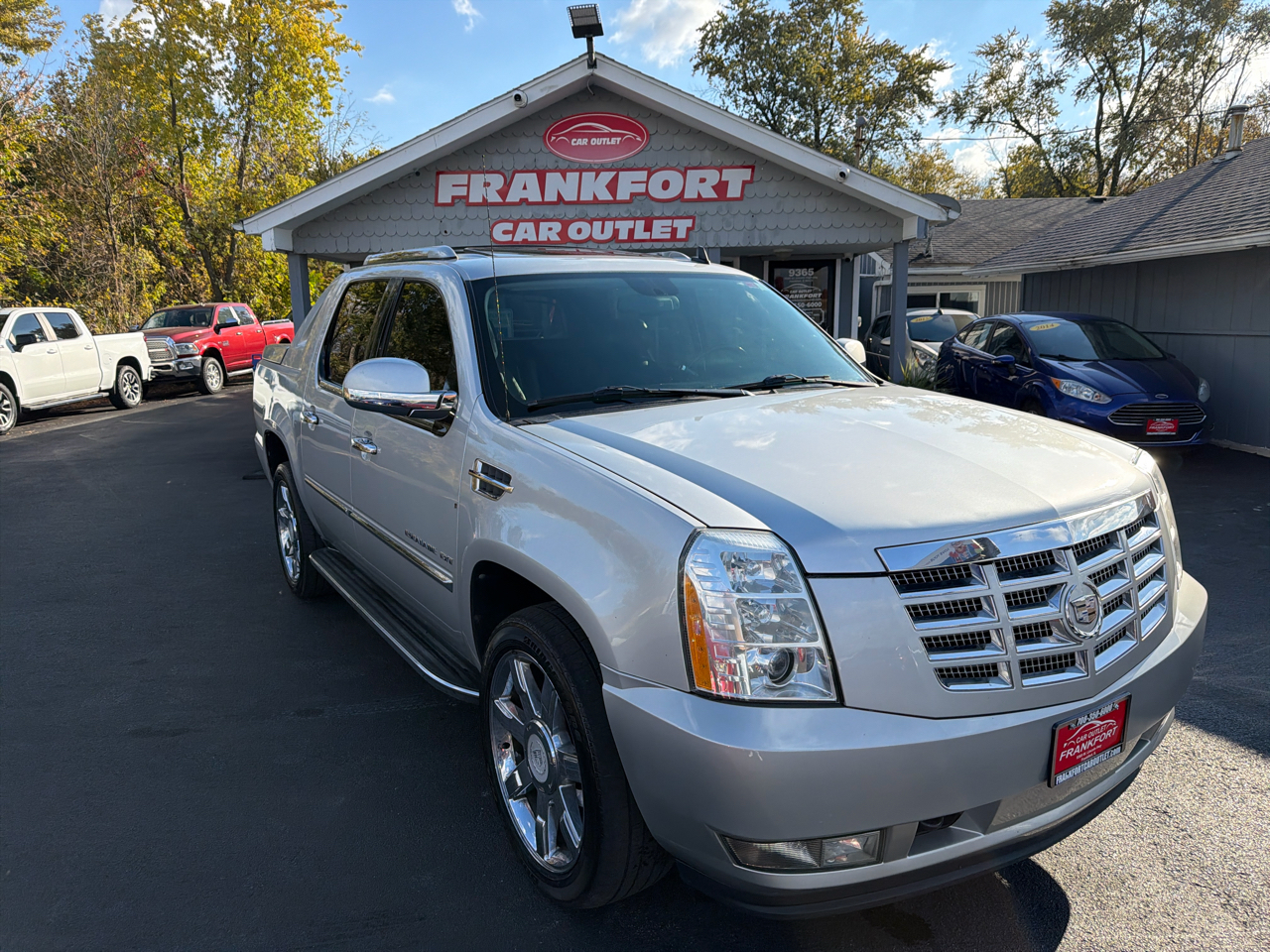 Cadillac Escalade EXT AWD 4dr Luxury 2010 Cadillac Escalade EXT AWD 4dr Luxury 2010