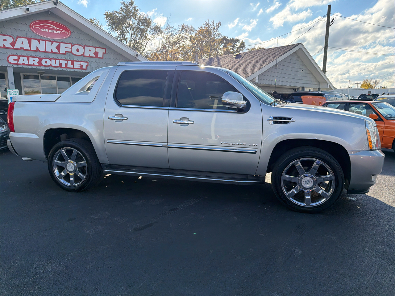 Cadillac Escalade EXT AWD 4dr Luxury 2010 Cadillac Escalade EXT AWD 4dr Luxury 2010
