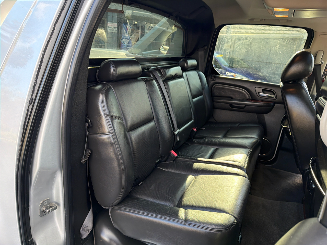 Cadillac Escalade EXT AWD 4dr Luxury 2010 Cadillac Escalade EXT AWD 4dr Luxury 2010