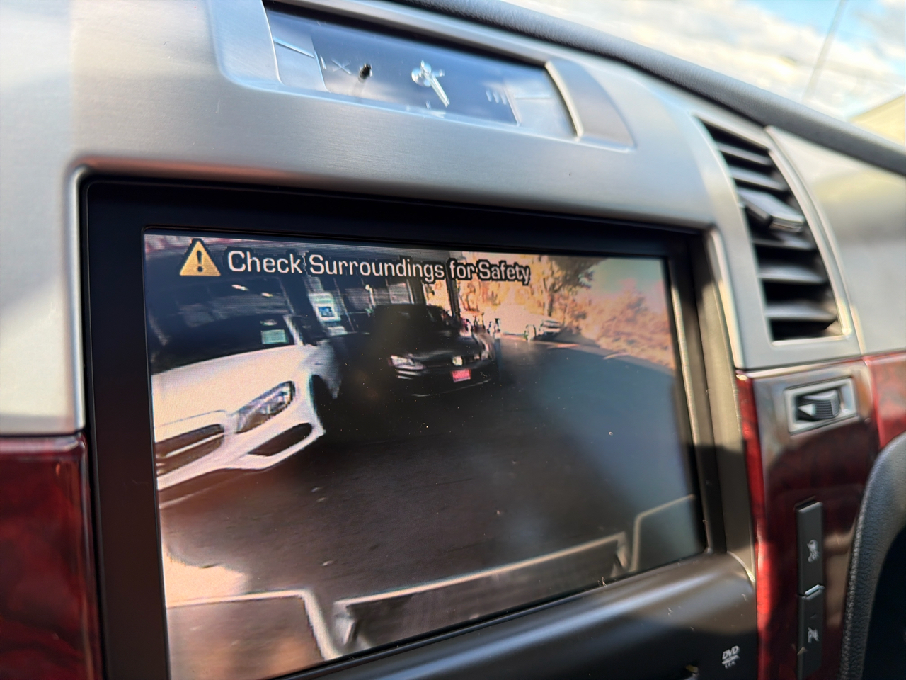 Cadillac Escalade EXT AWD 4dr Luxury 2010 Cadillac Escalade EXT AWD 4dr Luxury 2010