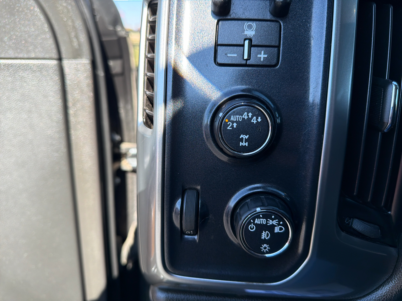 Chevrolet Silverado 1500 4WD Crew Cab 143.5" LTZ w/1LZ 2018 Chevrolet Silverado 1500 4WD Crew Cab 143.5" LTZ w/1LZ 2018