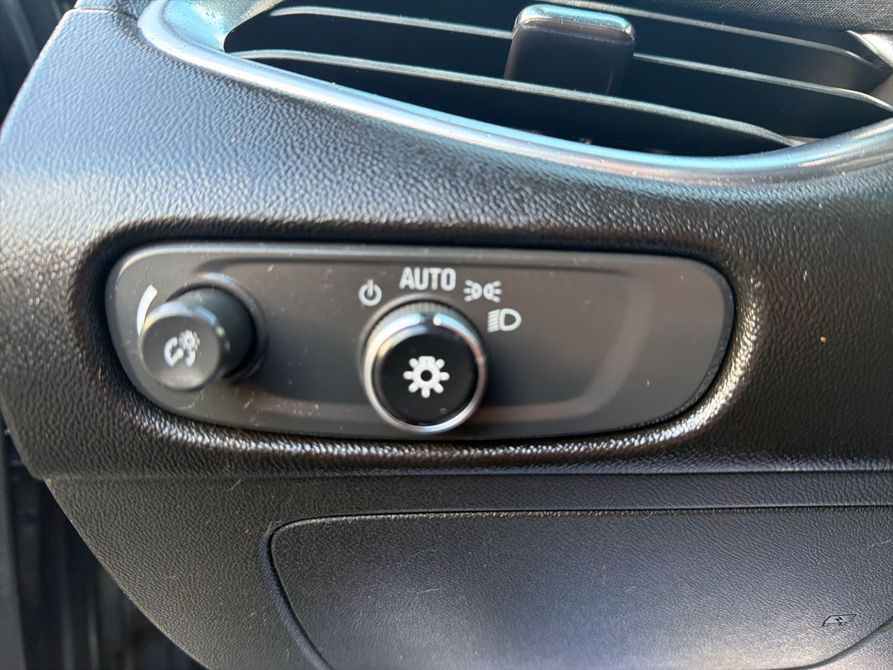 Chevrolet Malibu 4dr Sdn LT w/1LT 2018 Chevrolet Malibu 4dr Sdn LT w/1LT 2018