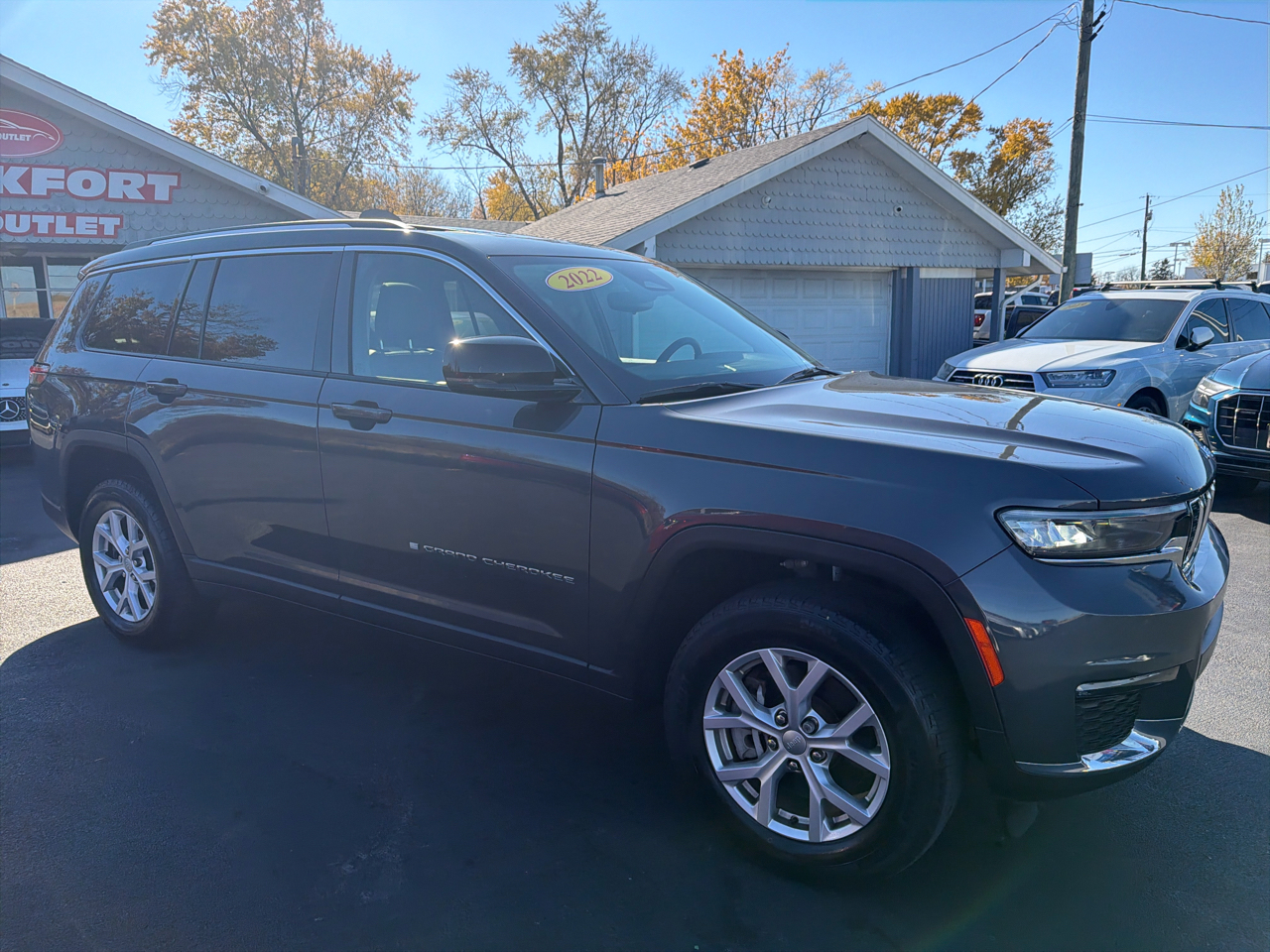 2022 Jeep Grand Cherokee Limited photo 2