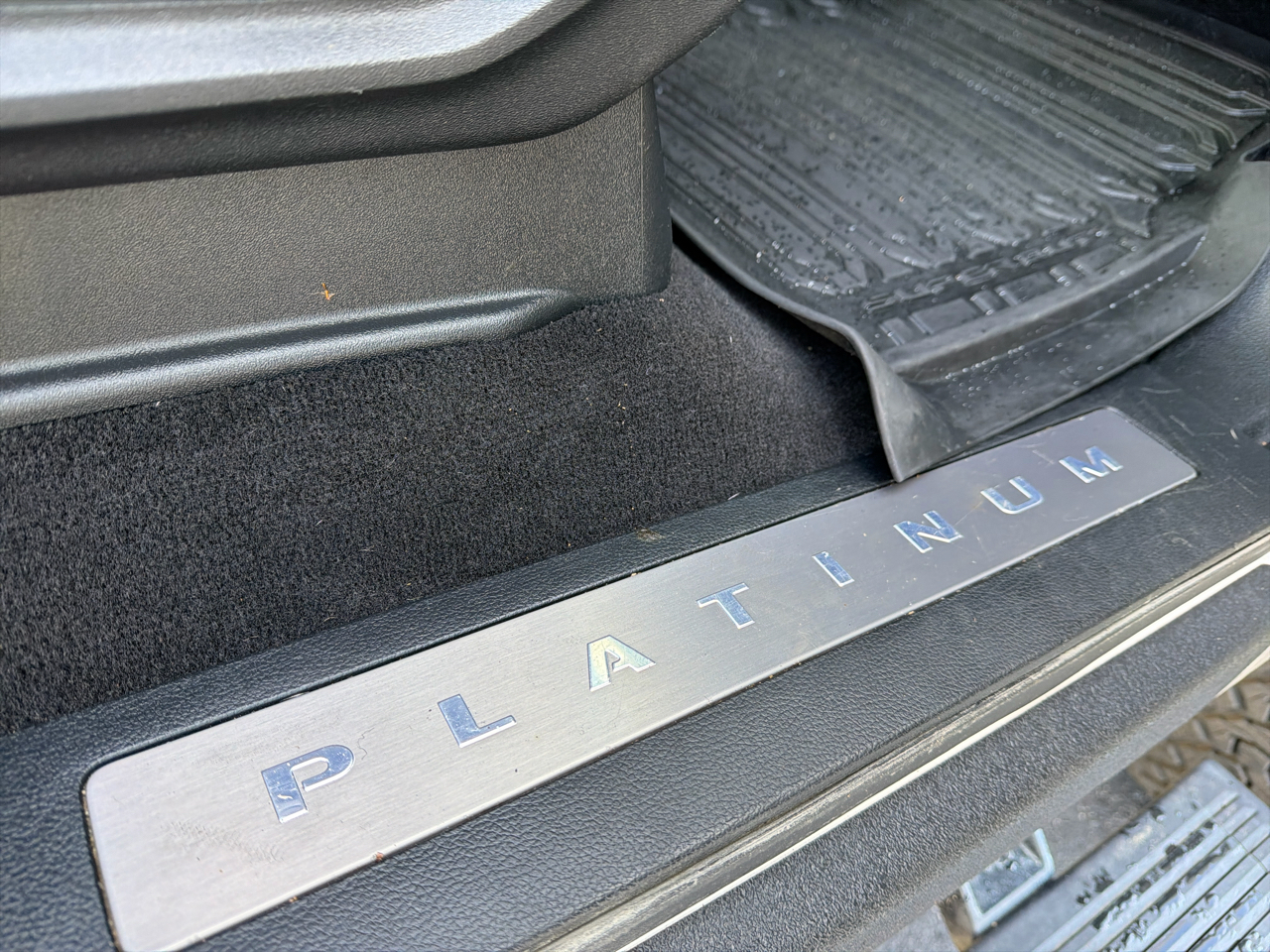 Ford Super Duty F-250 SRW Platinum 4WD Crew Cab 8' Box 2019