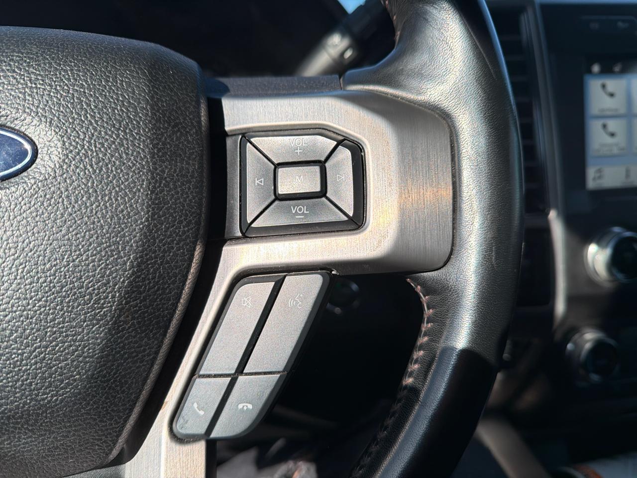 Ford Super Duty F-250 SRW Platinum 4WD Crew Cab 8' Box 2019