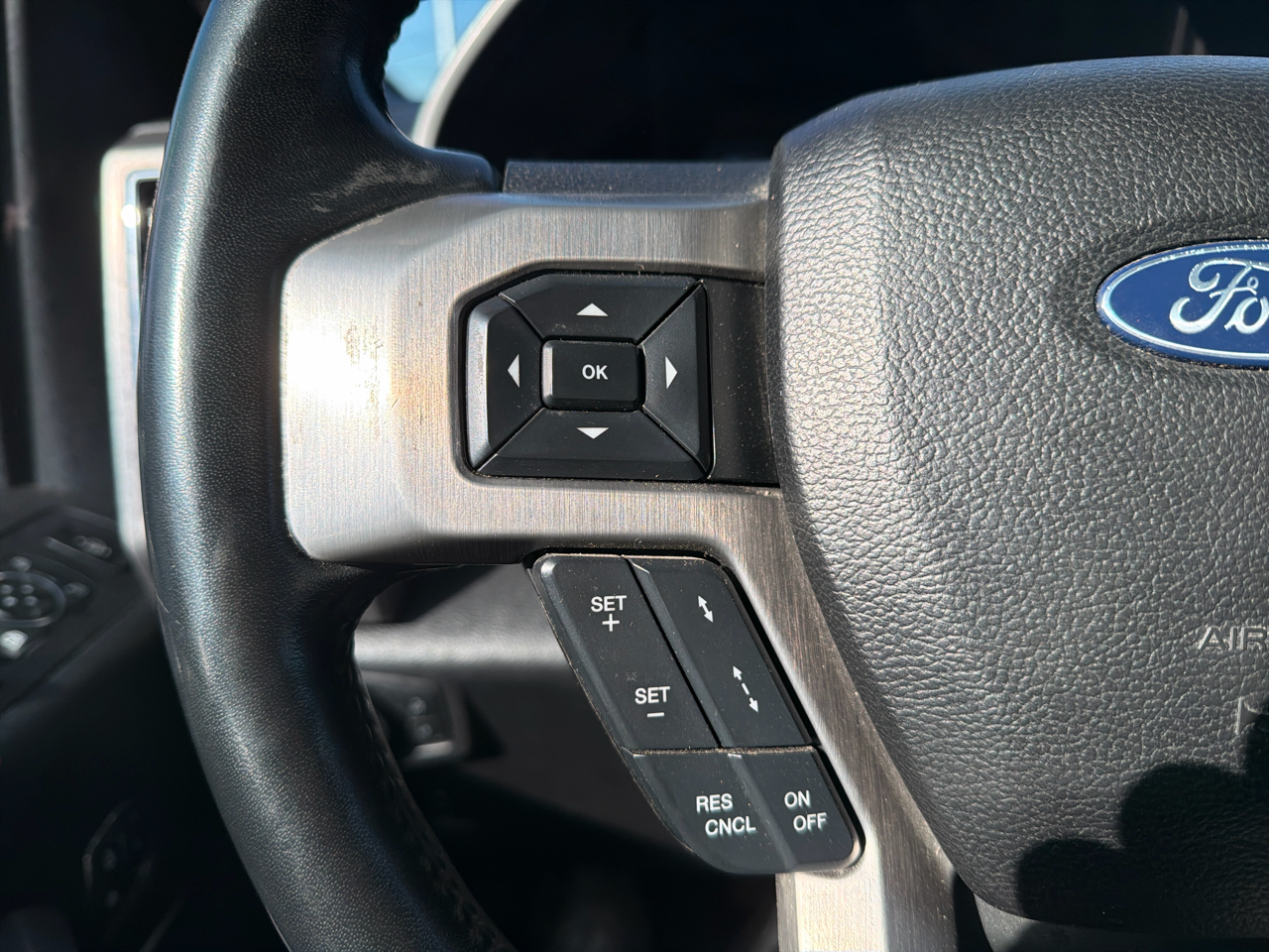 Ford Super Duty F-250 SRW Platinum 4WD Crew Cab 8' Box 2019