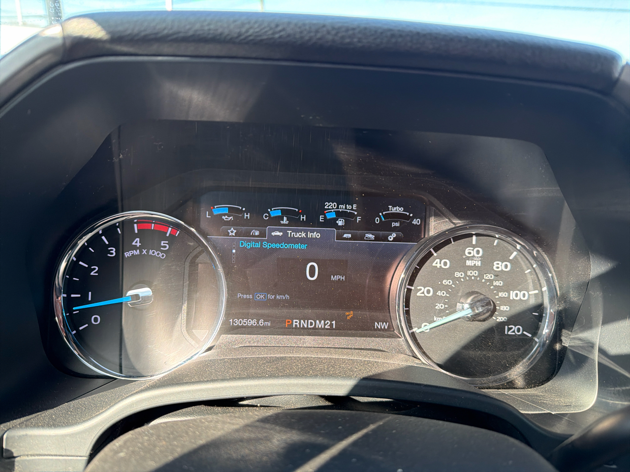 Ford Super Duty F-250 SRW Platinum 4WD Crew Cab 8' Box 2019