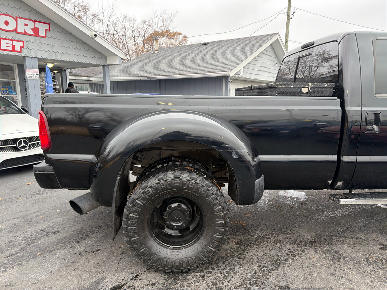 Ford Super Duty F-350 DRW 4WD Crew Cab 172" Platinum 2016