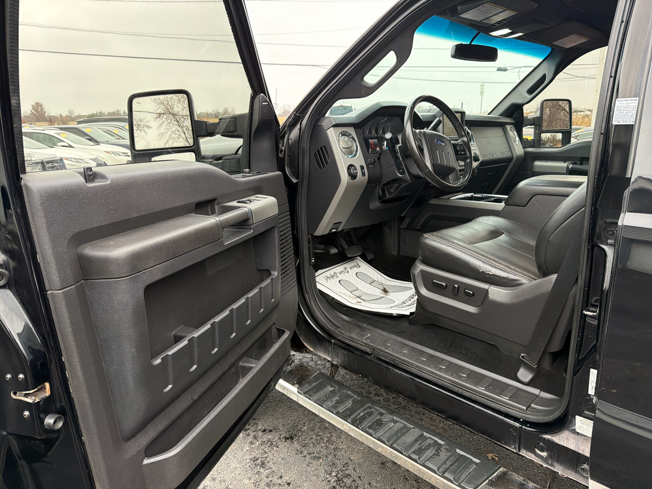 Ford Super Duty F-350 DRW 4WD Crew Cab 172" Platinum 2016