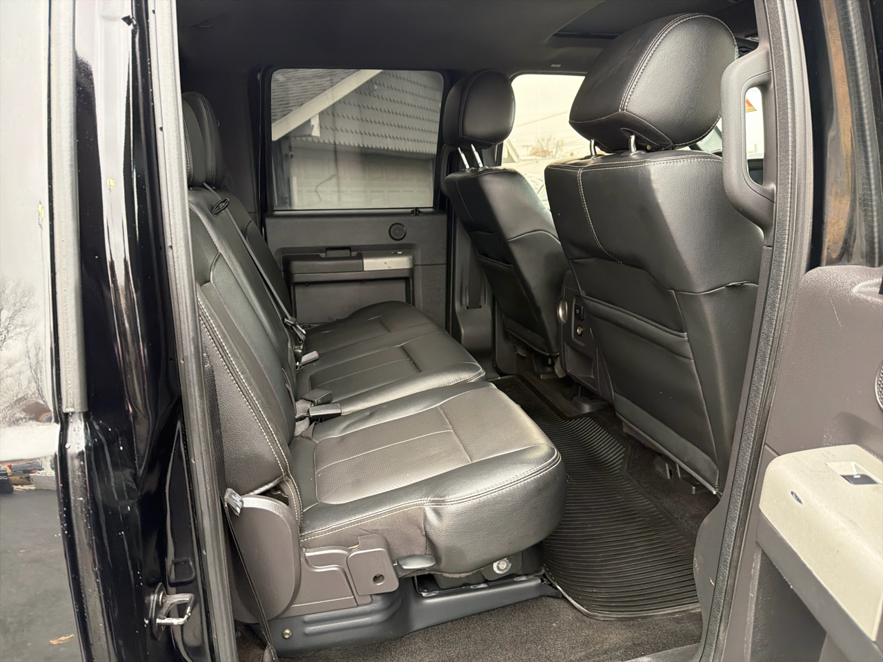 Ford Super Duty F-350 DRW 4WD Crew Cab 172" Platinum 2016