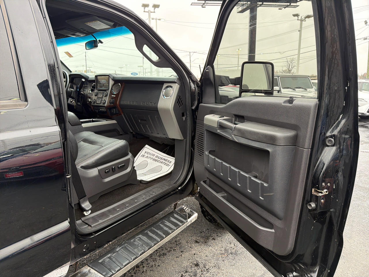 Ford Super Duty F-350 DRW 4WD Crew Cab 172" Platinum 2016