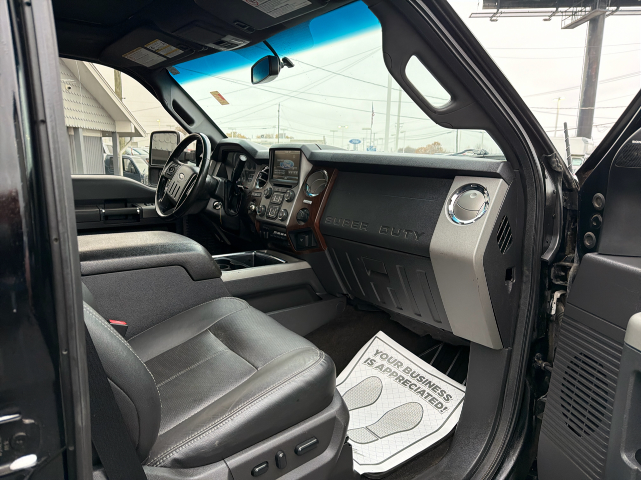 Ford Super Duty F-350 DRW 4WD Crew Cab 172" Platinum 2016