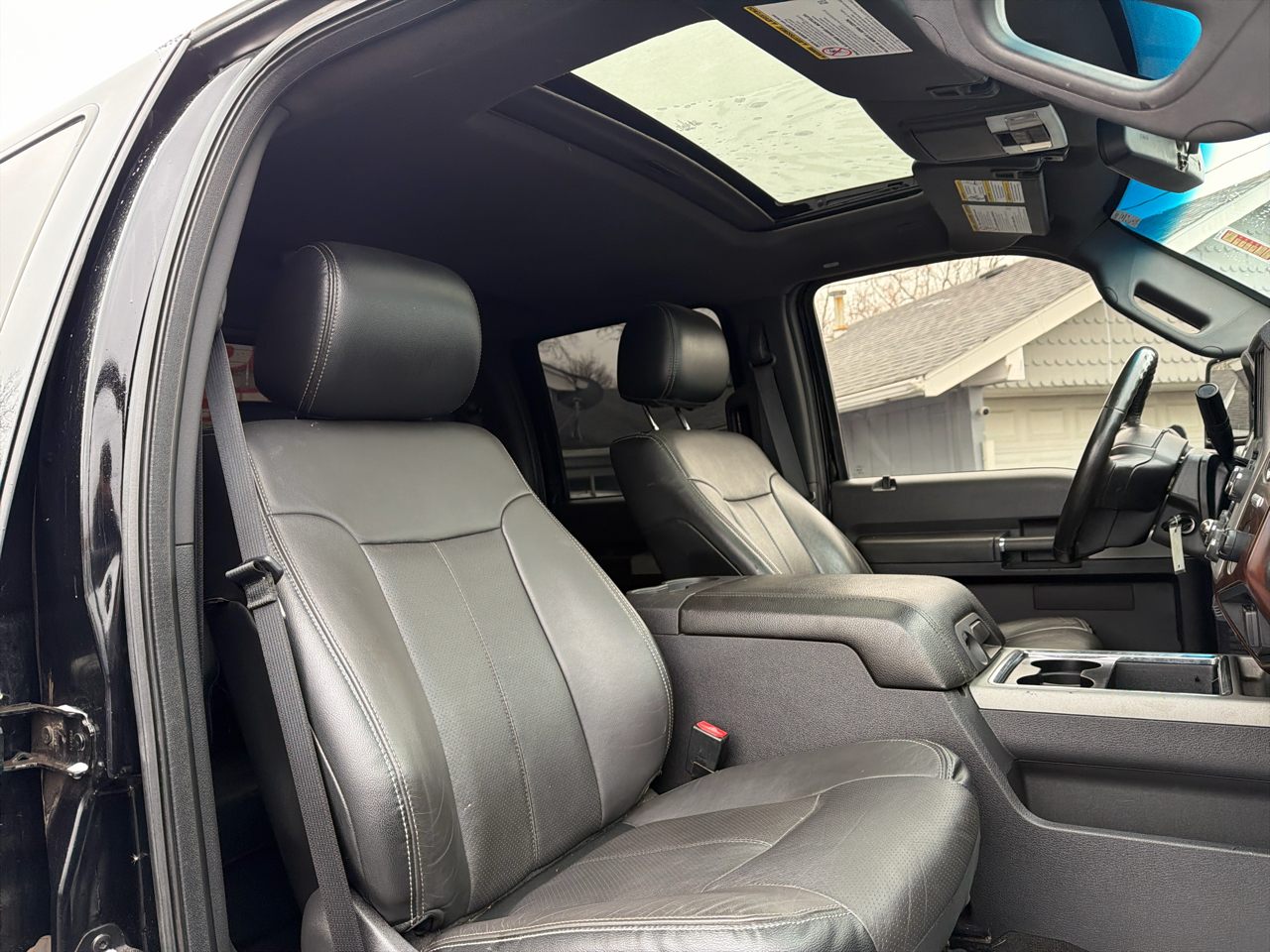 Ford Super Duty F-350 DRW 4WD Crew Cab 172" Platinum 2016